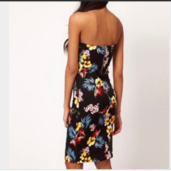 Dress - Picture 2 of 4